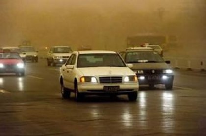 哪些情況下應該開啟車燈